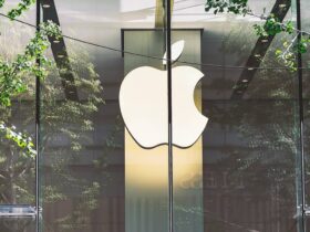 Apple (1)