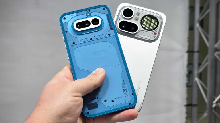 Nothing Phone (4a) : un smartphone élégant, avec un design distinctif et à prix maîtrisé Nothing Phone 4a