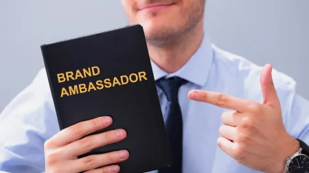 Ambassadeur de marque : pourquoi une personnalité extérieure peut booster votre crédibilité business ? Ambassadeur de marque : pourquoi une personnalité extérieure peut booster votre crédibilité business ?